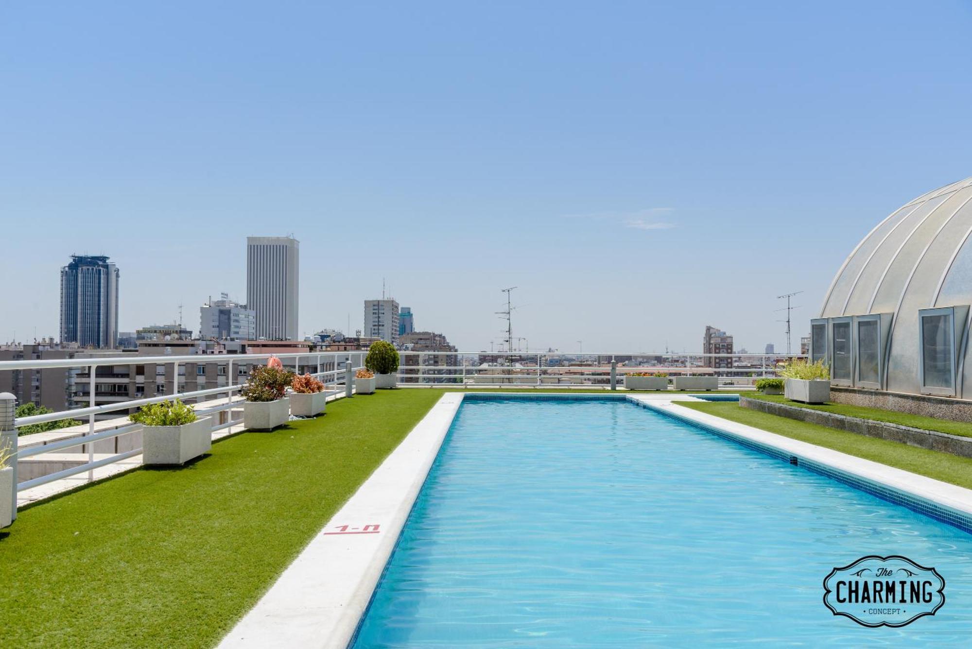 Apartmán Charming Eurobuilding 2 Terrace Exclusive - Plaza De Parking Madrid Exteriér fotografie