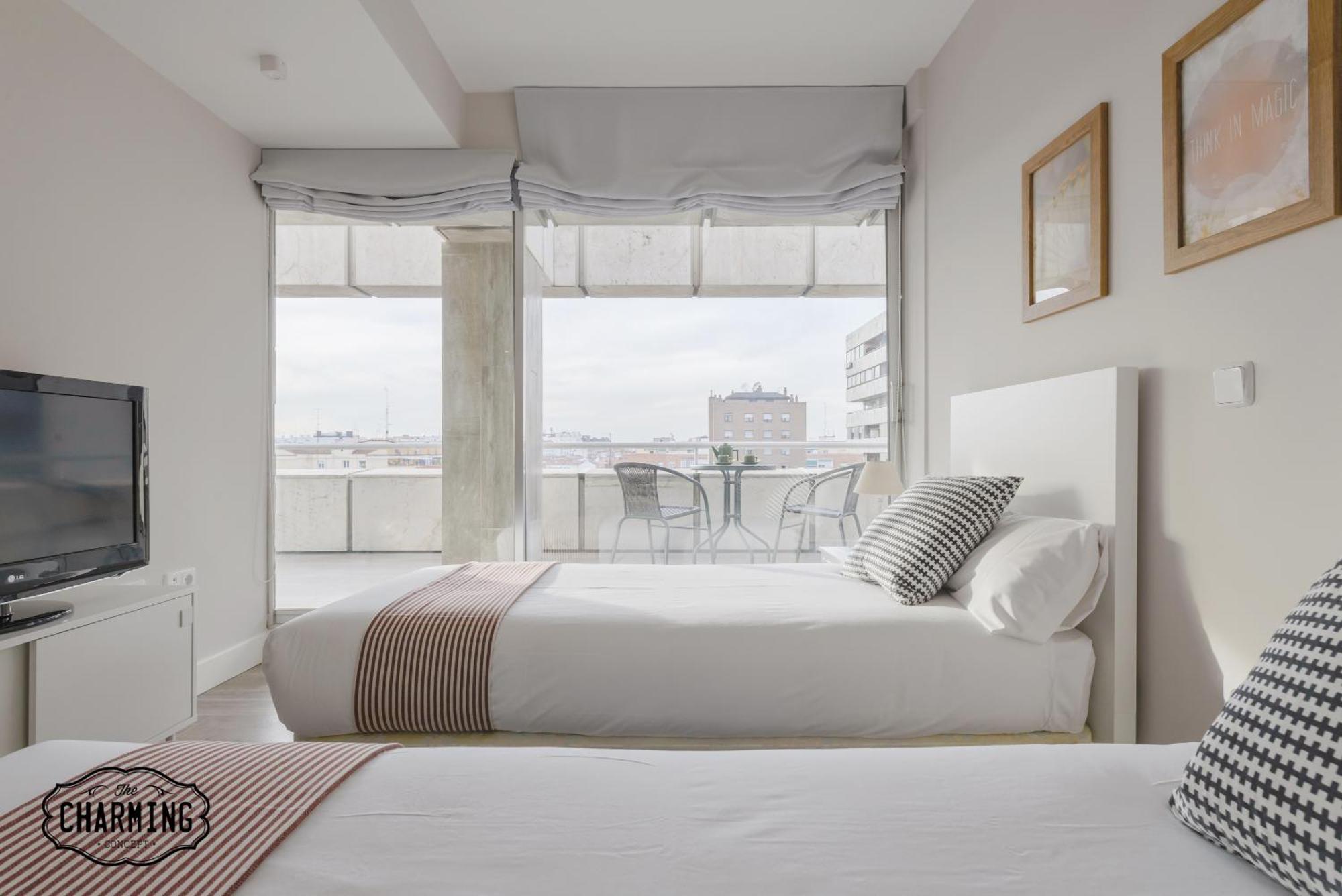 Apartmán Charming Eurobuilding 2 Terrace Exclusive - Plaza De Parking Madrid Exteriér fotografie
